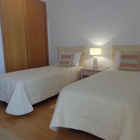 Marina Casa I Албуфейра